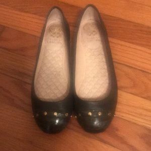 Vince Camuto dark green flats, size 6